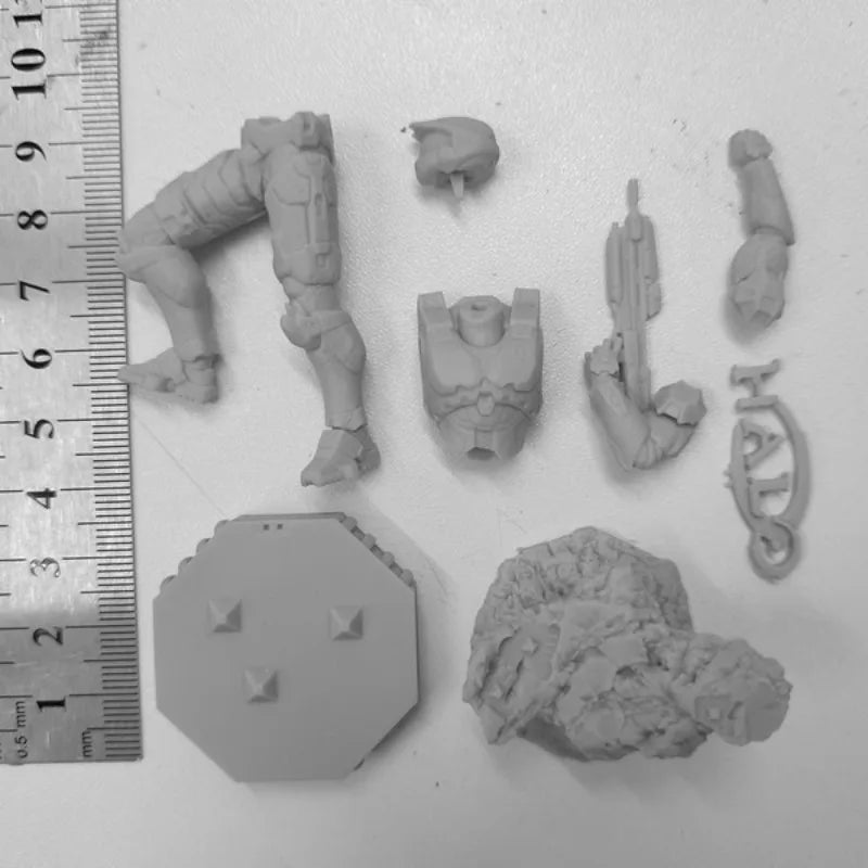 1/24 Ratio Super Future Warrior Resin Body Model Kit Boy DIY Toy Gift Unassembled and Unpainted Miniature Statue Package